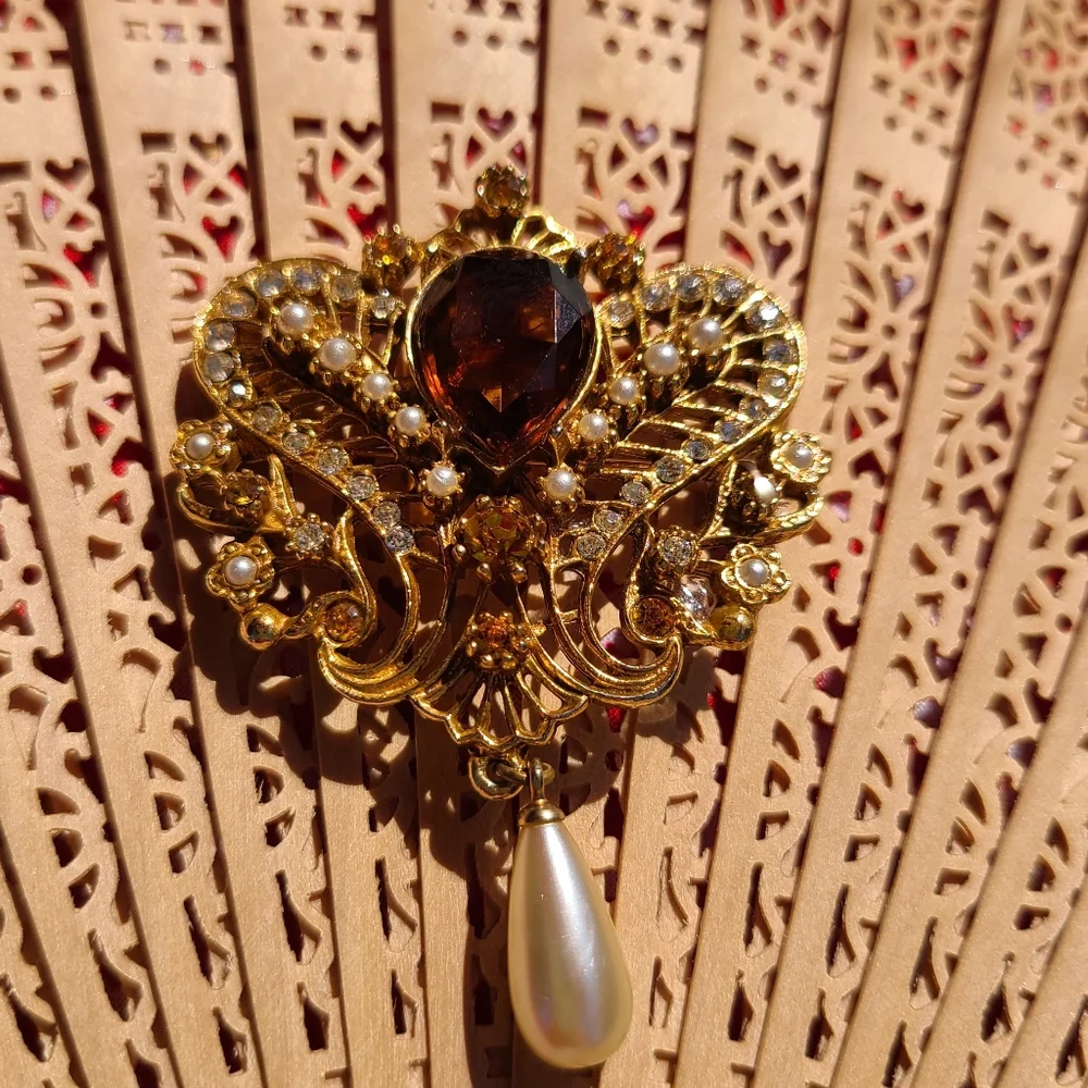 Vintage Gold and Brown Brooch with Pearl Accent